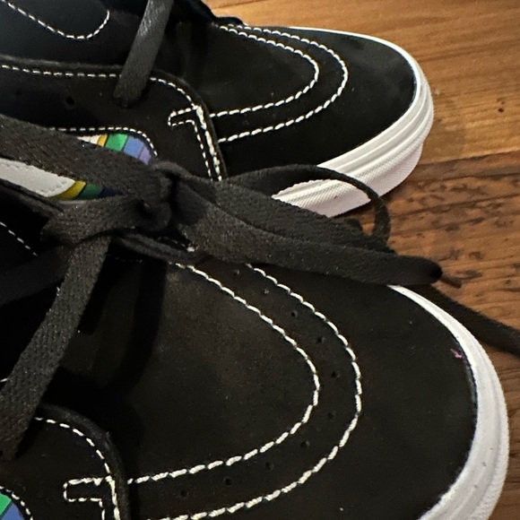 #48 ❤️ BNWT VANS DK8 Hi Rainbow black suede sneakers - Picture 4 of 11